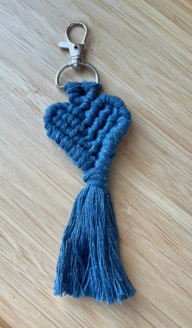 Soft macrame keychain - Small Heart